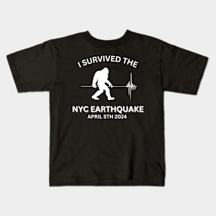 (V6) I SURVIVED THE NYC EARTHQUAKE bigfoot Kids T-Shirt